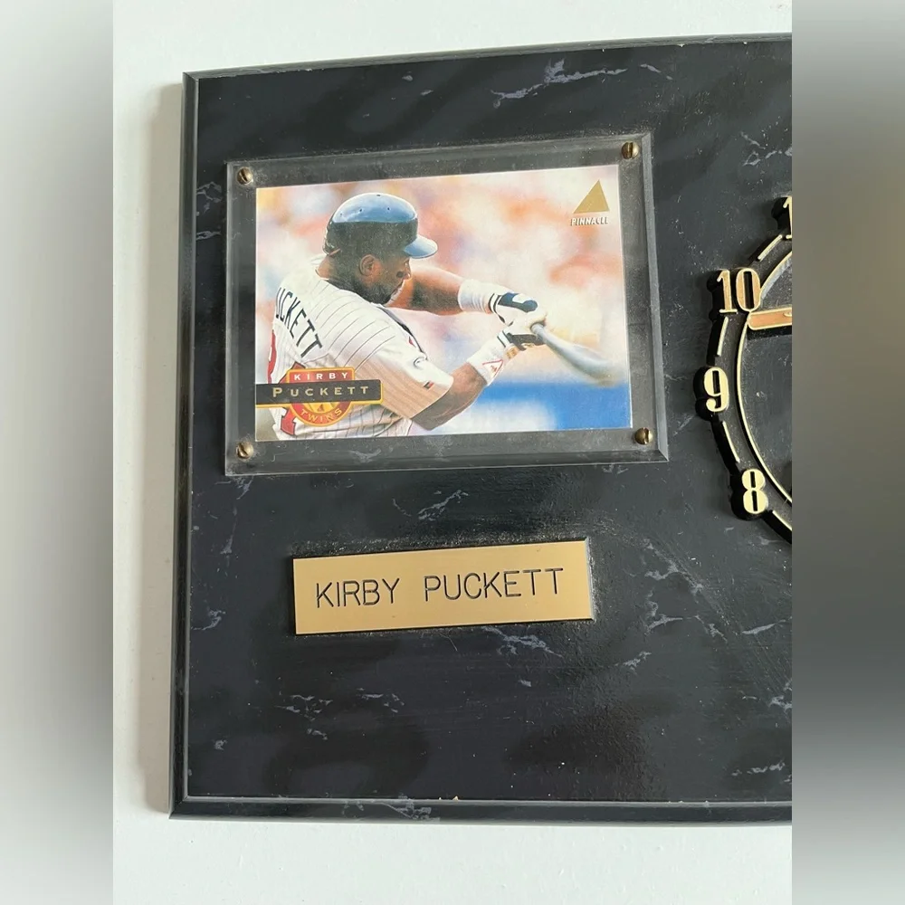 Vintage Minnesota Twins Kirby Puckett commemorative faux marble clock w/card